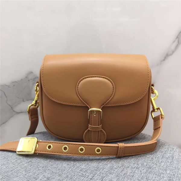 retro half 2020 women's one montaigne saddle bag bags shoulder bag round messenger fashion versatile small leather new arwhc, Red;black
retro half 2020 women's one montaigne saddle bag bags shoulder bag round messenger fashion versatile small leather new arwhc, Red;black