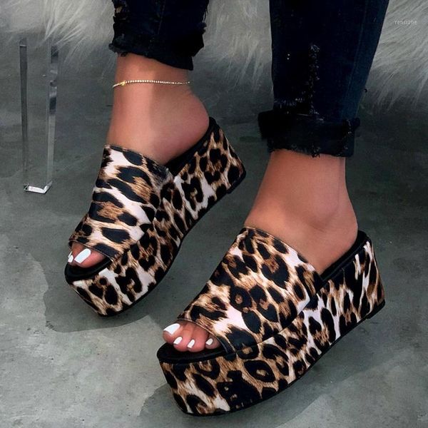 slippers women's summer faux far leather fashion thick bottom wedge beach shoes 2021 plus size leopard print sandals sandalias1, Black
slippers women's summer faux far leather fashion thick bottom wedge beach shoes 2021 plus size leopard print sandals sandalias1, Black