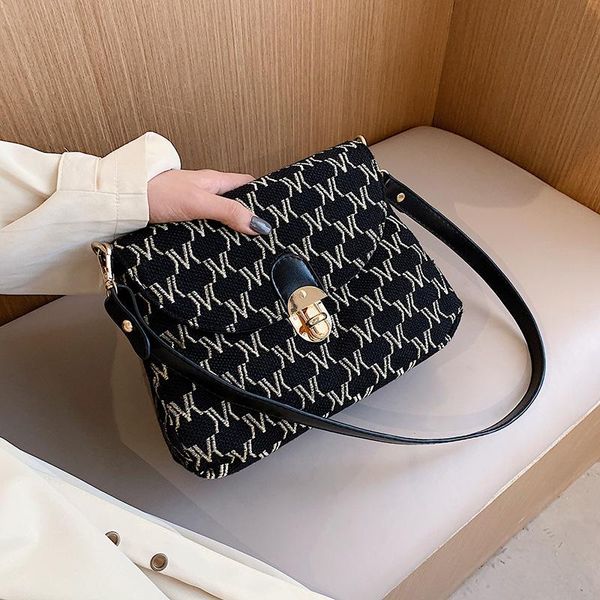 2020 fashion shoulder bag women travel bags leather pu quilted bag female luxury handbags women bags designer sac a main femme
2020 fashion shoulder bag women travel bags leather pu quilted bag female luxury handbags women bags designer sac a main femme
