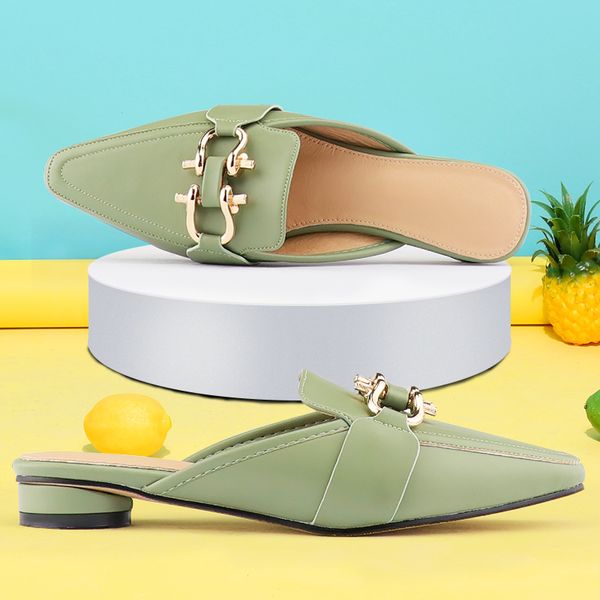 women flat shoes 2022 spring autumn metal decoration mules slippers ladies low heel luxury pointed toe female footwear size 41, Black
women flat shoes 2022 spring autumn metal decoration mules slippers ladies low heel luxury pointed toe female footwear size 41, Black