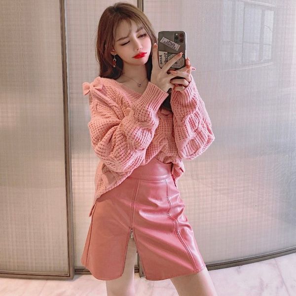 autumn 2020 new v-neck bow knitted sweater + zipper buttock skirt 2-piece fashion suit for women
autumn 2020 new v-neck bow knitted sweater + zipper buttock skirt 2-piece fashion suit for women