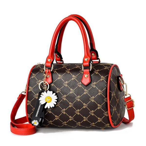 2020 quality new bag shoulder designer crossbody women bags ladies handbag satchel for high messenger bag emtqc, Red;black
2020 quality new bag shoulder designer crossbody women bags ladies handbag satchel for high messenger bag emtqc, Red;black