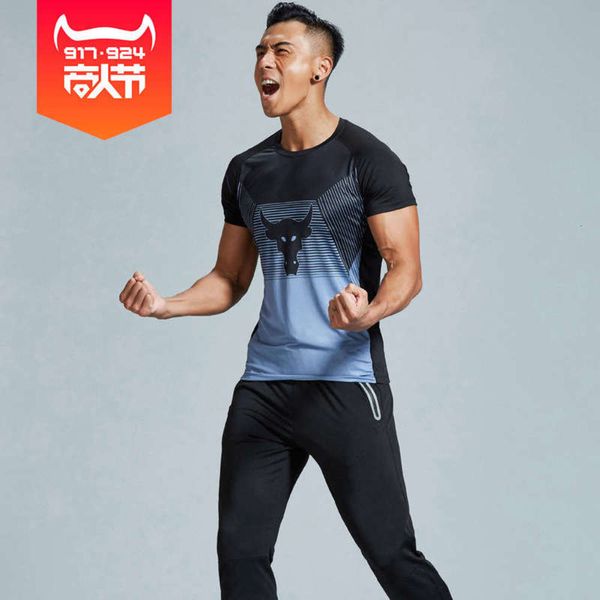 light casual short sleeve t-shirt summer shorts two piece sports men's running equipment gym suit men, Black;gray 
light casual short sleeve t-shirt summer shorts two piece sports men's running equipment gym suit men, Black;gray