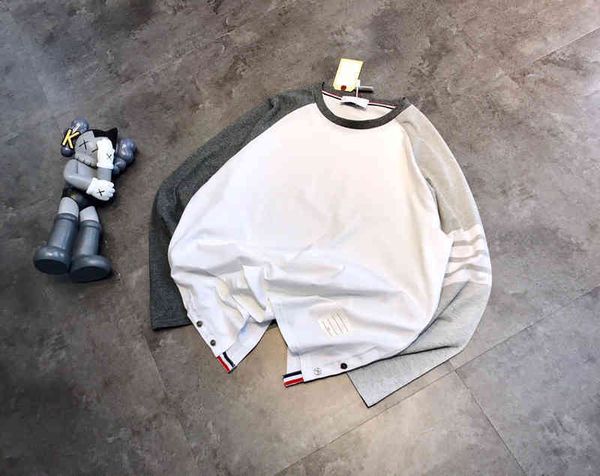2022 factory wholesale new long t-shirt round neck bottomed shirt yarn dyed yin yang sleeve college british round neck shirt, White
2022 factory wholesale new long t-shirt round neck bottomed shirt yarn dyed yin yang sleeve college british round neck shirt, White