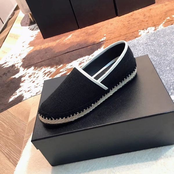 2020 design luxury fashion chanél pearl fisherman shoes women dress shoes casual shoes ing, Black;grey
2020 design luxury fashion chanél pearl fisherman shoes women dress shoes casual shoes ing, Black;grey