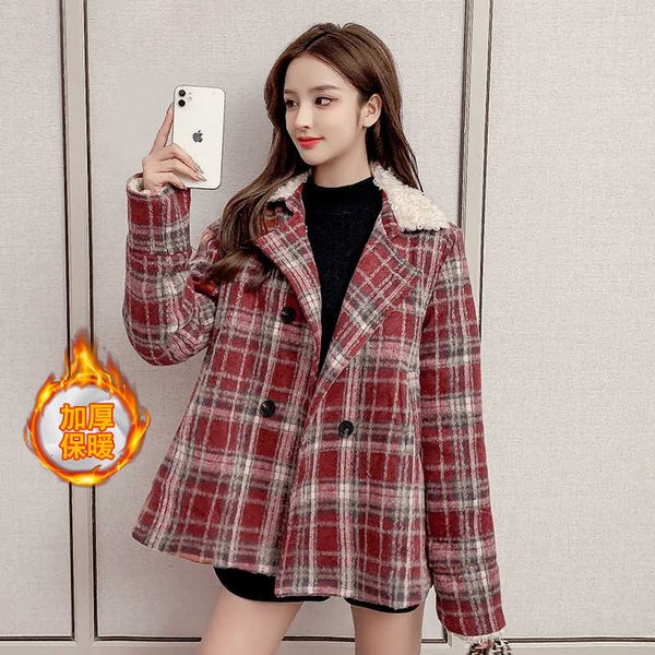 2020 plaid cape tweed women's a-line lamb wool stitching temperament doll collar small coat, Black
2020 plaid cape tweed women's a-line lamb wool stitching temperament doll collar small coat, Black