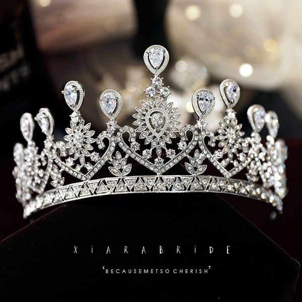 zircon water diamond european style fashion simple temperament light luxury feeling bridal headdress crown wedding dress dinner accessories, Silver
zircon water diamond european style fashion simple temperament light luxury feeling bridal headdress crown wedding dress dinner accessories, Silver
