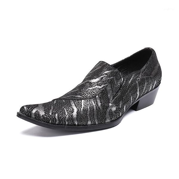 black leather business leather business casual shoes print tide shoes casual luxury printing patent dress men1
black leather business leather business casual shoes print tide shoes casual luxury printing patent dress men1