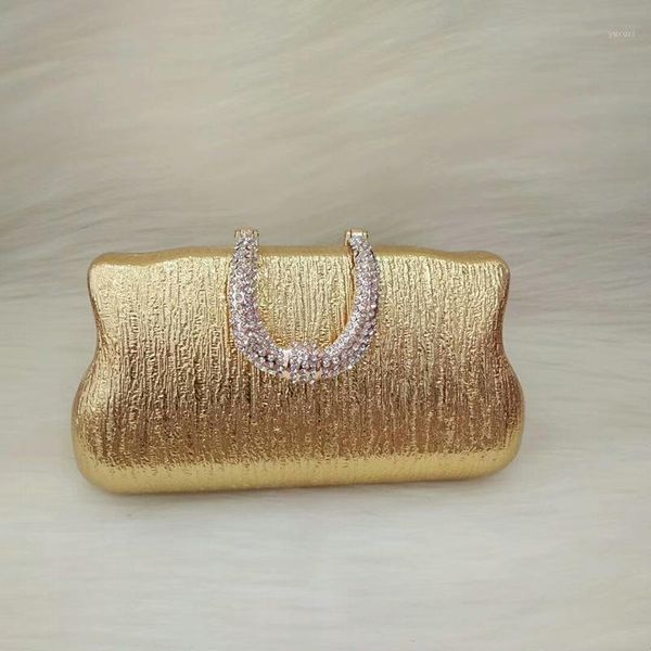 evening bags women's u-shaped buckle diamond bag retro pillow-shaped ladies clutch banquet business purse female handbag1
evening bags women's u-shaped buckle diamond bag retro pillow-shaped ladies clutch banquet business purse female handbag1