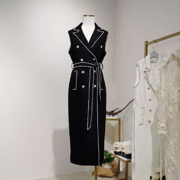 big name, diamond chain, ladies, vest, long trench coat new women's autumn and winter, diamond belt, trench coat, jacket xl 201031, Tan;black
big name, diamond chain, ladies, vest, long trench coat new women's autumn and winter, diamond belt, trench coat, jacket xl 201031, Tan;black