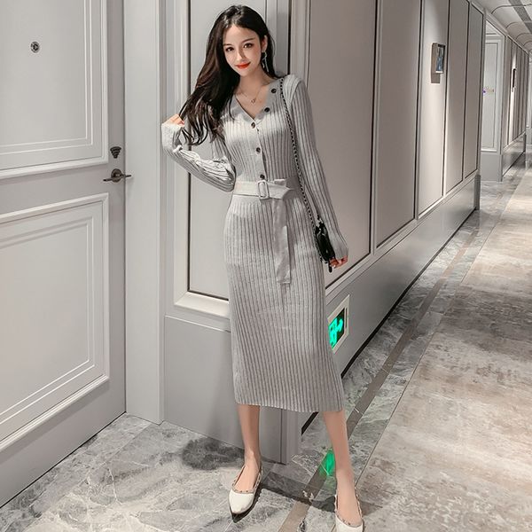 2020 autumn and winter new v-neck bottoming knitted women's mid-length slim-fit sweater knee-length dress sweater dress t3eta, Black;gray
2020 autumn and winter new v-neck bottoming knitted women's mid-length slim-fit sweater knee-length dress sweater dress t3eta, Black;gray