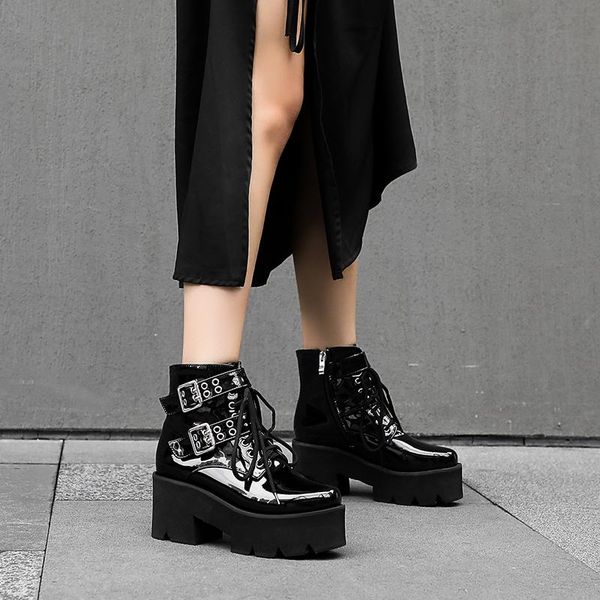 new chain women leather autumn boots block heel gothic black punk style platform shoes female footwear high quality
new chain women leather autumn boots block heel gothic black punk style platform shoes female footwear high quality