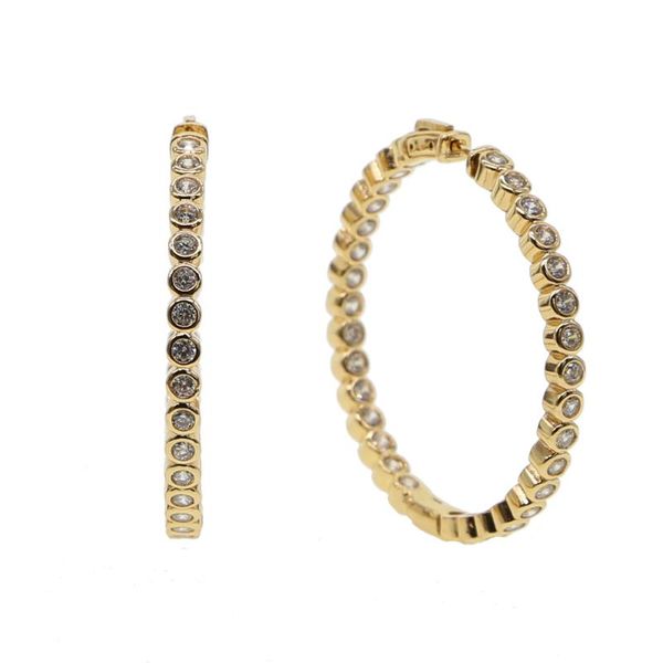 gold color front back full cubic zirconia round bezel band fashion classic 2" huggie hoop earring for women with spring clasp, Golden;silver
gold color front back full cubic zirconia round bezel band fashion classic 2" huggie hoop earring for women with spring clasp, Golden;silver