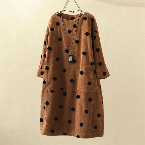 plus size 5xl corduroy dress fashion women o-neck long sleeve dot printed loose casual dress winter dress vestido inverno @40 y200102, White;black
plus size 5xl corduroy dress fashion women o-neck long sleeve dot printed loose casual dress winter dress vestido inverno @40 y200102, White;black