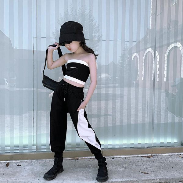 two piece set girls outfits strapless shirt + trackpants black white patchwork off the shoulder sweatsuit streetwear crop top
two piece set girls outfits strapless shirt + trackpants black white patchwork off the shoulder sweatsuit streetwear crop top