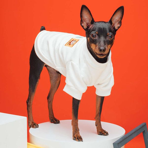 is new pet teddy bear chai small dog autumn and winter lovely warm clothing 
is new pet teddy bear chai small dog autumn and winter lovely warm clothing