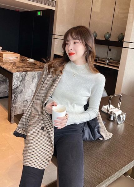 selling knit sweater europe america women designer sweaters fashion autumn winter new women designer knit sweaters ladies long sleeve top, White;black
selling knit sweater europe america women designer sweaters fashion autumn winter new women designer knit sweaters ladies long sleeve top, White;black