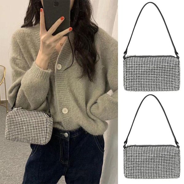 2020 new diamond crossbody bags women handbag clutch fashion vintage shoudler handbag diamond messenger lady shiny
2020 new diamond crossbody bags women handbag clutch fashion vintage shoudler handbag diamond messenger lady shiny