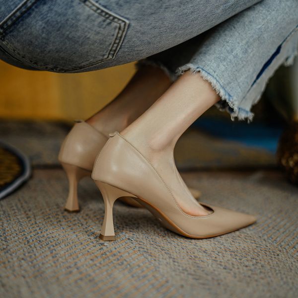 shallow mouth high heels pointed toe retro women shoes slip on lace-up pump 2022 sandals ladies spikes beige slip-on gold c, Black
shallow mouth high heels pointed toe retro women shoes slip on lace-up pump 2022 sandals ladies spikes beige slip-on gold c, Black