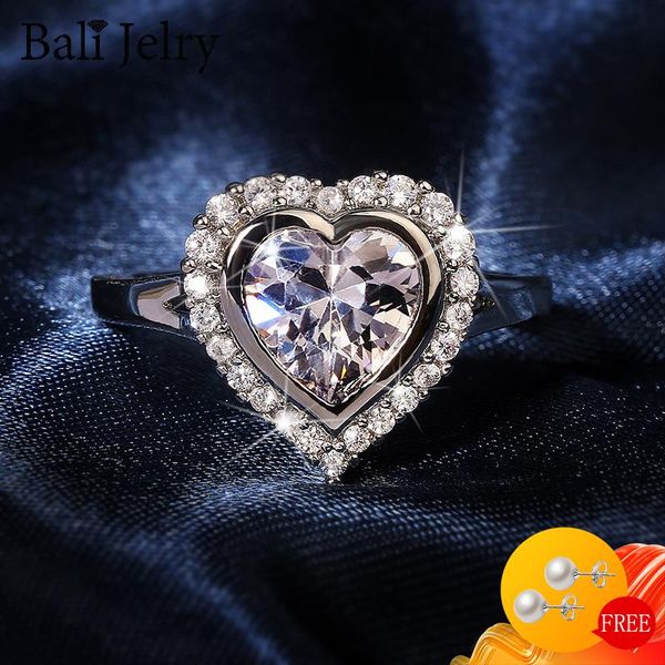 cluster rings balijelry luxury women ring 925 silver jewelry heart-shape zircon gemstone finger for wedding engagement accessories, Golden;silver
cluster rings balijelry luxury women ring 925 silver jewelry heart-shape zircon gemstone finger for wedding engagement accessories, Golden;silver