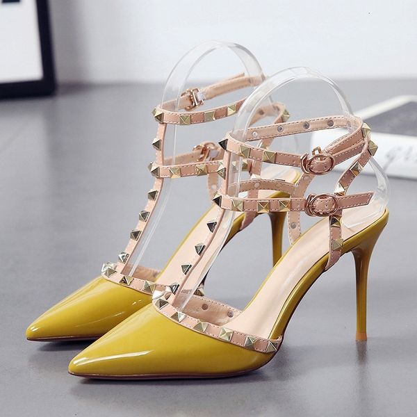 red 19 summer new super beautiful color matching rivet strap lady sandals high heel t-belt hollow out women's stiletto heels, Black
red 19 summer new super beautiful color matching rivet strap lady sandals high heel t-belt hollow out women's stiletto heels, Black
