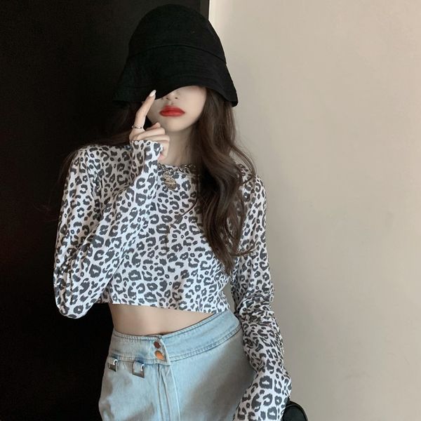 2020 summer new loose long sleeve round neck leopard print bottom small short open navel sun proof t-shirt for women
2020 summer new loose long sleeve round neck leopard print bottom small short open navel sun proof t-shirt for women