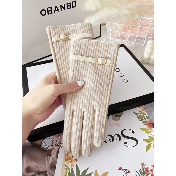 wool gloves women' winter korean version of lovely cashmere plush thickened warm windproof touch screen cycling driving thin suede, Blue;gray
wool gloves women' winter korean version of lovely cashmere plush thickened warm windproof touch screen cycling driving thin suede, Blue;gray