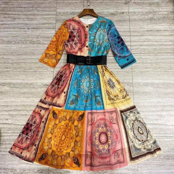 spring 2021 new positioning printed cotton dress women fashion court pattern long skirt, Black;gray
spring 2021 new positioning printed cotton dress women fashion court pattern long skirt, Black;gray