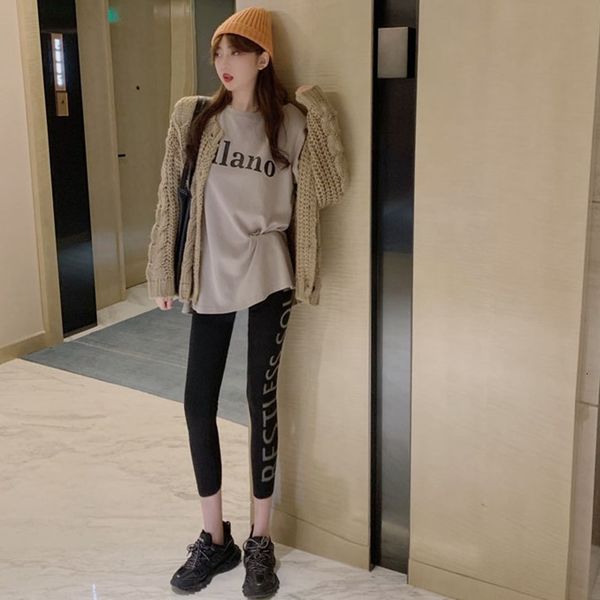 2020 autumn new twist knitwear jacket loose t-shirt + leggings 3-piece fashion suit for women
2020 autumn new twist knitwear jacket loose t-shirt + leggings 3-piece fashion suit for women