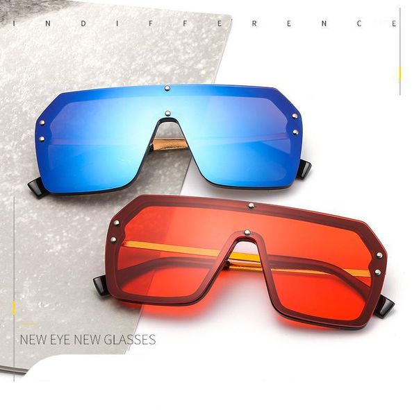 2020 luxury oversized one-piece sunglasses women men metal gradient sun glasses 15 colors brand design glasses uv400 gafas sol1, White;black
2020 luxury oversized one-piece sunglasses women men metal gradient sun glasses 15 colors brand design glasses uv400 gafas sol1, White;black