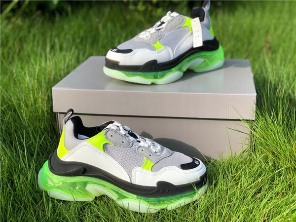 genuine original version of the third generation cushion men's and women's sports shoes, white and green color, full size shipping
genuine original version of the third generation cushion men's and women's sports shoes, white and green color, full size shipping