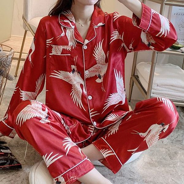 oeak pajamas autumn ice silk long sleeve cartoon print trousers suit printing fashion pyjamas set 2020
oeak pajamas autumn ice silk long sleeve cartoon print trousers suit printing fashion pyjamas set 2020