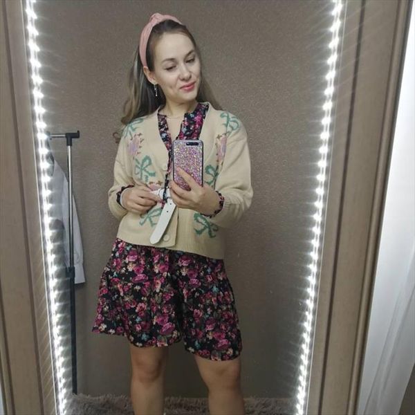 2021 casual women knitted patchwork floral loose soft v neck all match elegant cardigans warm chic sweaters, White;black
2021 casual women knitted patchwork floral loose soft v neck all match elegant cardigans warm chic sweaters, White;black