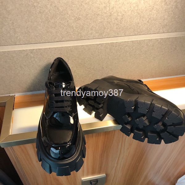 dress shoes star same style spring and summer black small leather shoes women's thick soled increased patent single fashion
dress shoes star same style spring and summer black small leather shoes women's thick soled increased patent single fashion
