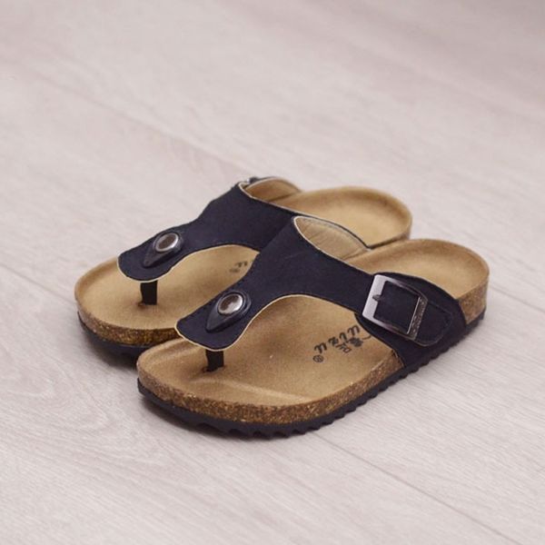 summer boys&girls sandals brand children shoes flats clip toe cork kids sandalias flock leather baby sandals child's flip flops y200619, Black;red
summer boys&girls sandals brand children shoes flats clip toe cork kids sandalias flock leather baby sandals child's flip flops y200619, Black;red