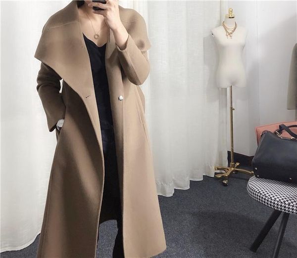 winter 2020 factory direct double faced coat european and american suit collar spot women's woolen coat, Black
winter 2020 factory direct double faced coat european and american suit collar spot women's woolen coat, Black