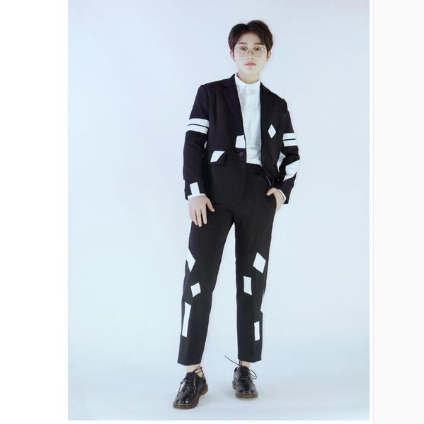 2020 star men's sew high-quality fashion little disco suits stage singer's attire new personality rf9z, White;black
2020 star men's sew high-quality fashion little disco suits stage singer's attire new personality rf9z, White;black