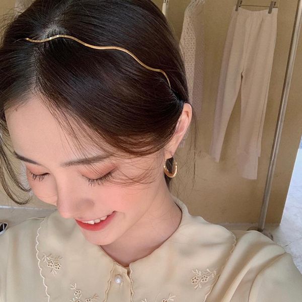 aomu 2020 new korea sweet chic wave hair band simple glossy metal gold hairbands for women girl exquisite hairpin headdress, Golden;silver
aomu 2020 new korea sweet chic wave hair band simple glossy metal gold hairbands for women girl exquisite hairpin headdress, Golden;silver