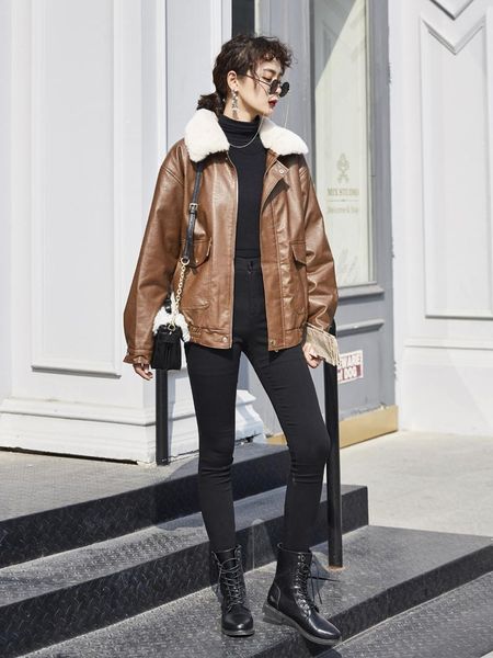 women's jackets lamb wool coat 2021 autumn winter thickening latest fur motorcycle loose velvet cotton clothes short pu leather, Black;brown
women's jackets lamb wool coat 2021 autumn winter thickening latest fur motorcycle loose velvet cotton clothes short pu leather, Black;brown