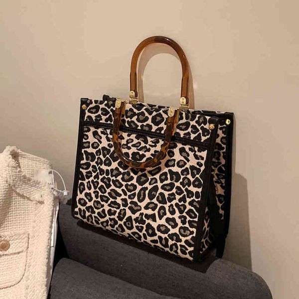 80% off shop clearance tote female 2022 spring new hand canvas large capacity one shoulder messenger bag
80% off shop clearance tote female 2022 spring new hand canvas large capacity one shoulder messenger bag