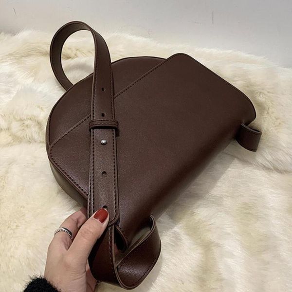 cross body vintage solid color 2021 high-quality pu leather women's designer bag high capacity shoulder messenger
cross body vintage solid color 2021 high-quality pu leather women's designer bag high capacity shoulder messenger
