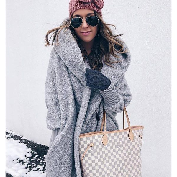 women winter lamb wool solid color loose casual lapel long sleeves coats blouse ladies warm daily trip school work 1, Black
women winter lamb wool solid color loose casual lapel long sleeves coats blouse ladies warm daily trip school work 1, Black