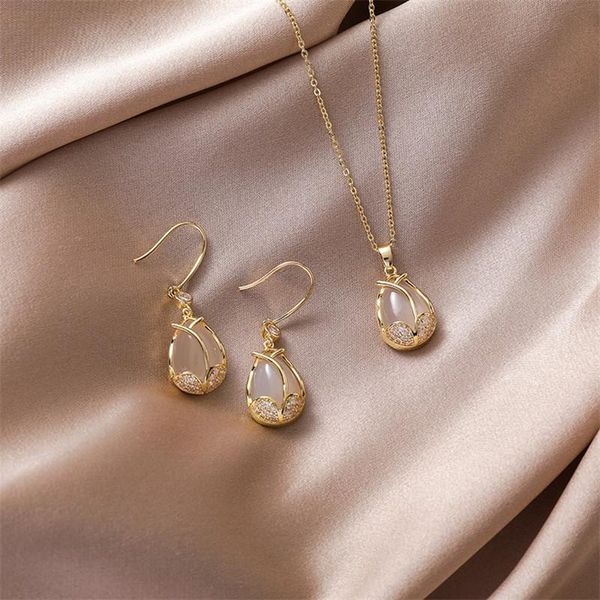 fashion drop water pendant jewelry set earrings necklace for women girls zircon geometric charms dangle ear choker gifts, Silver
fashion drop water pendant jewelry set earrings necklace for women girls zircon geometric charms dangle ear choker gifts, Silver