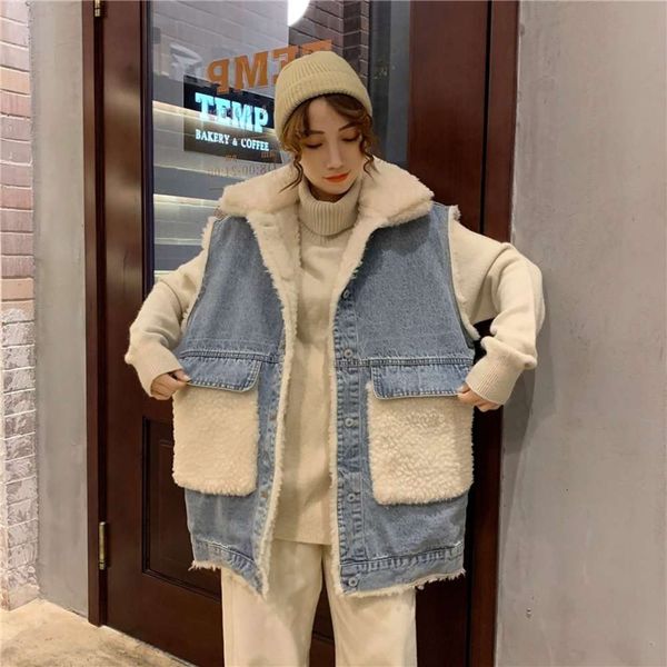 big lapel lamb plush denim for women to wear autumn and winter cloth small fashion sleevels vt coat, Black;white
big lapel lamb plush denim for women to wear autumn and winter cloth small fashion sleevels vt coat, Black;white