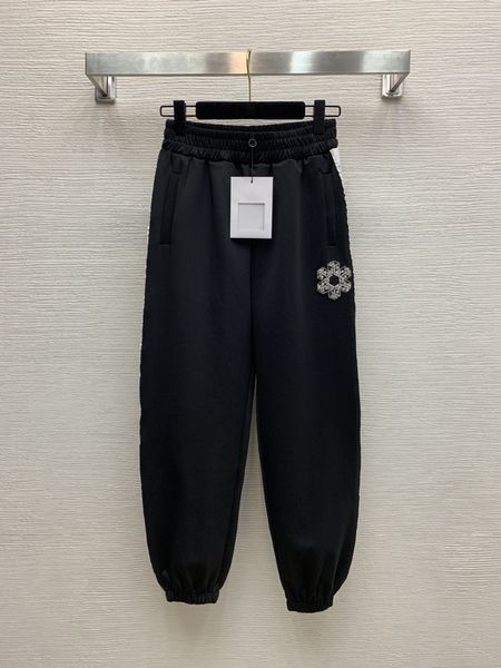 spring summer new six petal snowflake embroidered beaded decorative side letter print elastic waist leggings, White;black
spring summer new six petal snowflake embroidered beaded decorative side letter print elastic waist leggings, White;black