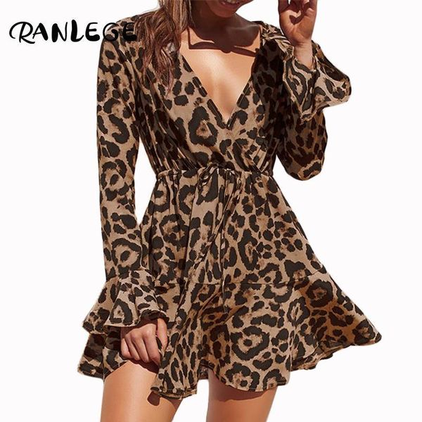 casual dresses ranlege arrival chiffon summer dress v neck leopard party mini women long sleeve leisure sundress sashes vestidos, Black;gray
casual dresses ranlege arrival chiffon summer dress v neck leopard party mini women long sleeve leisure sundress sashes vestidos, Black;gray