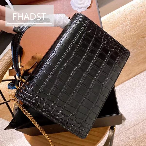fhadst 2021 new women's bag imported leather chain design classic lady shoulder bag large capacity quality hardware
fhadst 2021 new women's bag imported leather chain design classic lady shoulder bag large capacity quality hardware