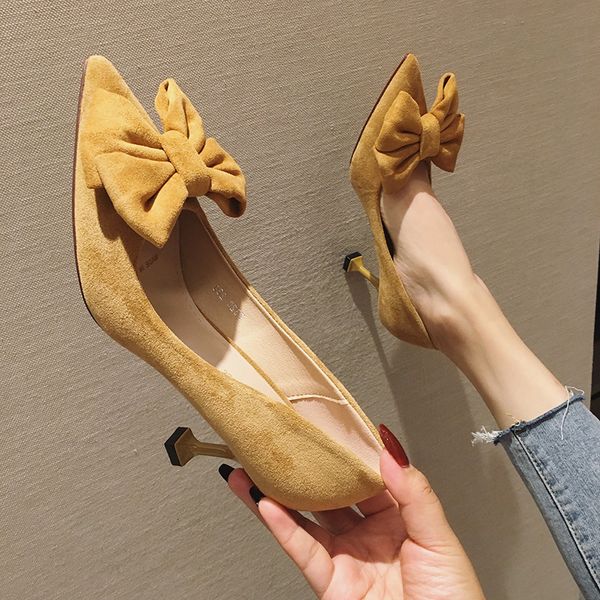 bow pointed single shoes women's shallow mouth 2020 new summer french girl net red versatile slim heel high heels
bow pointed single shoes women's shallow mouth 2020 new summer french girl net red versatile slim heel high heels