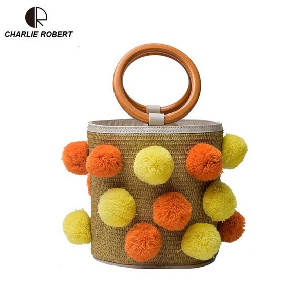 2020 new fashion japanese straw pp knitting hand made plush ball casual bucket totes elegant luxury new winter style handle
2020 new fashion japanese straw pp knitting hand made plush ball casual bucket totes elegant luxury new winter style handle