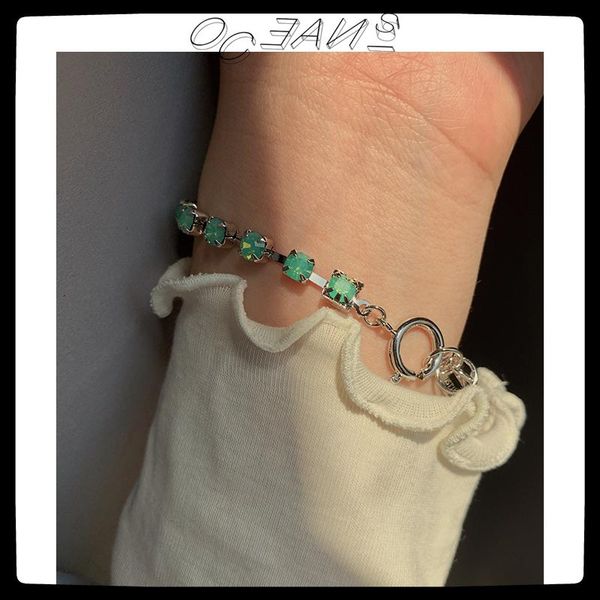 sexmara 20fw new temperament personality simple mint green opal zircon stitching chain bracelet for women girls jewelry, Black
sexmara 20fw new temperament personality simple mint green opal zircon stitching chain bracelet for women girls jewelry, Black